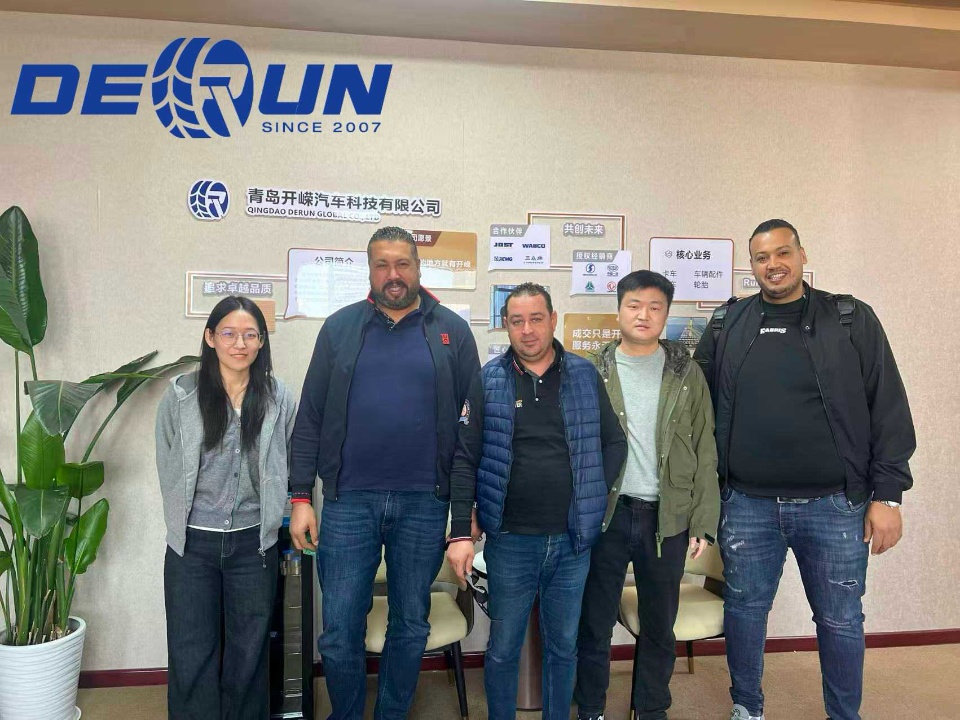 زار عميل الجزائر مركبة Shandong Derun